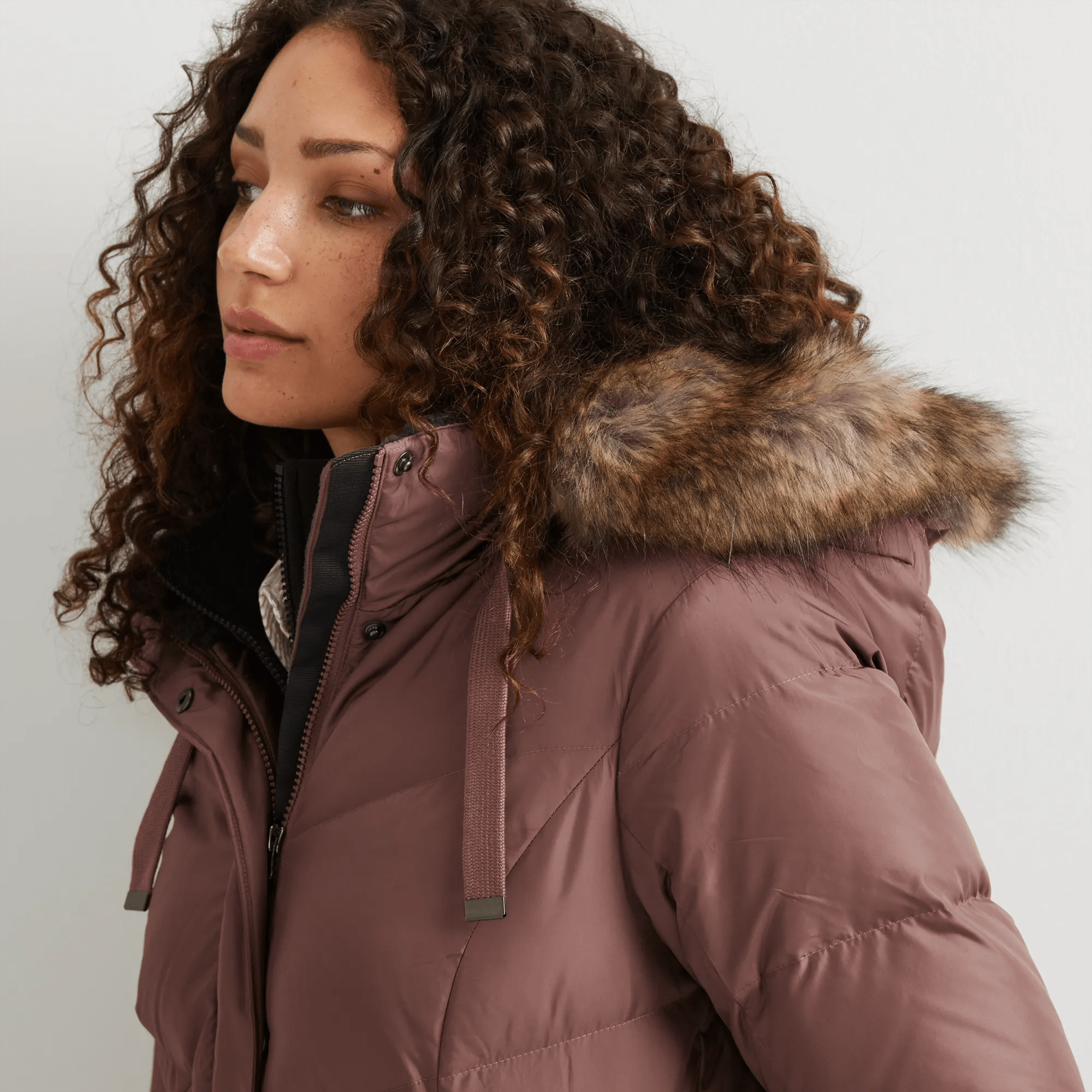 Women's Lodge Cascadian Down Hooded Parka - Image 3