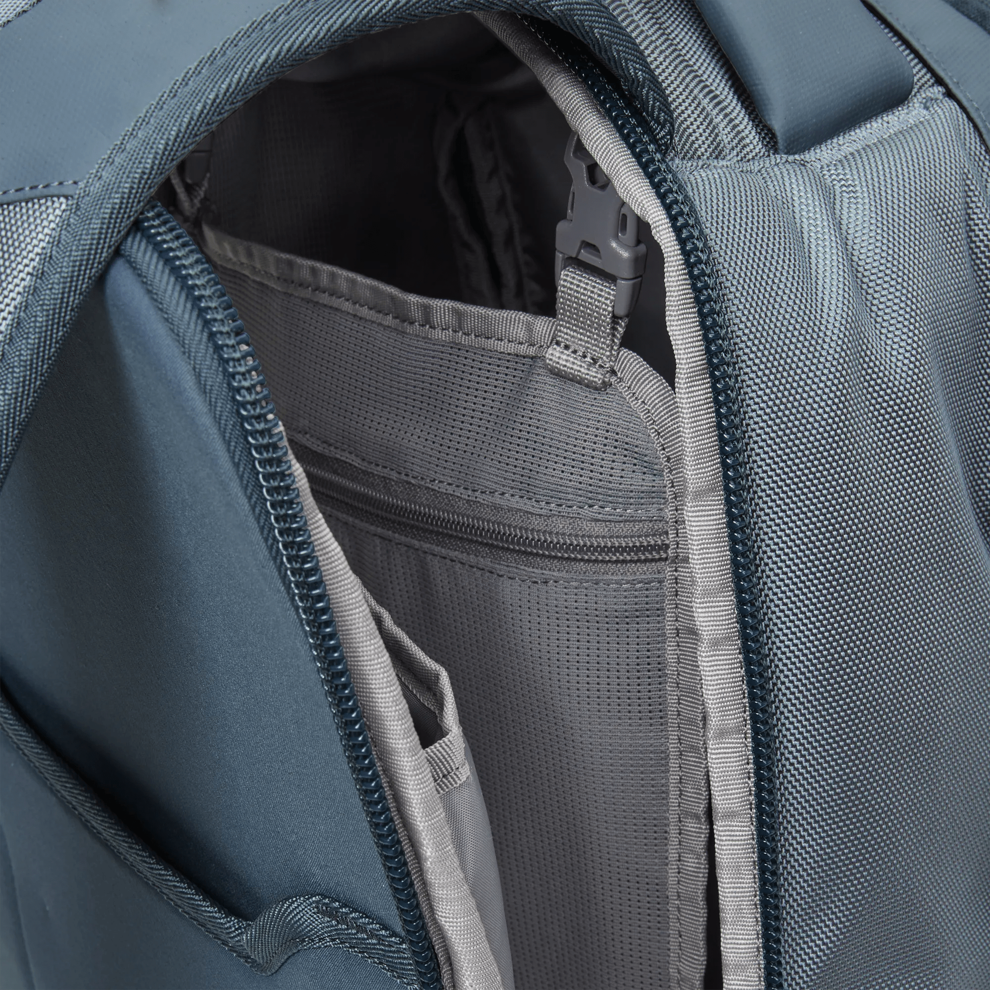 Voyager 3.0 30L Backpack - Image 5