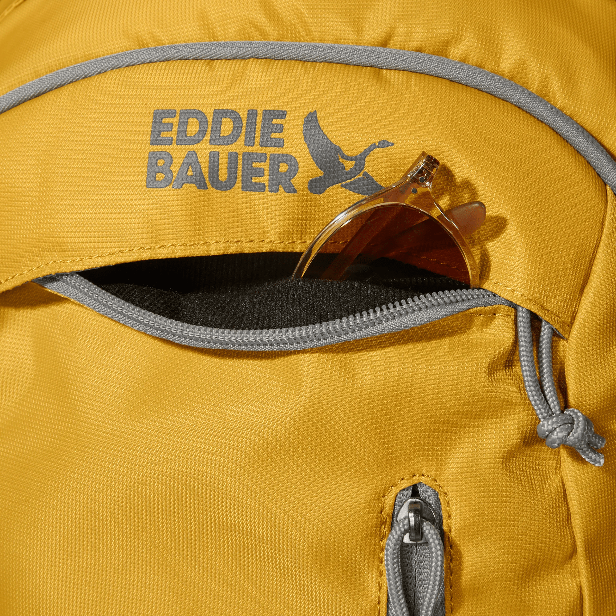 Montlake 27L Backpack - Image 4