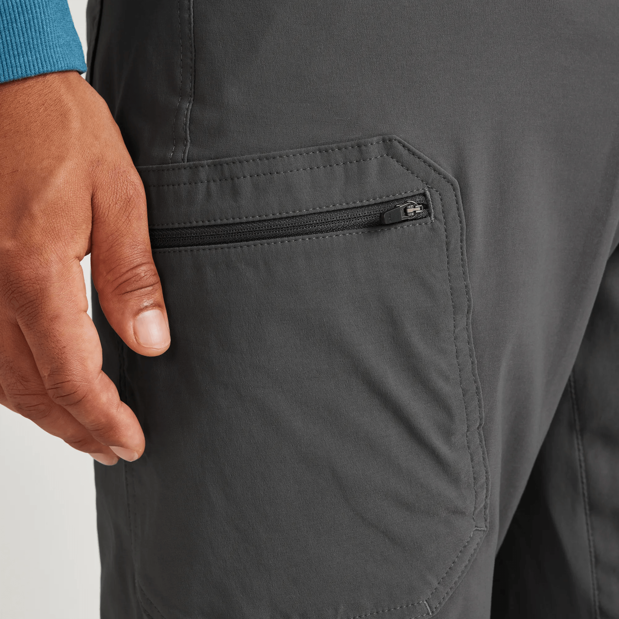 Men's Rainier Fleece-Lined Cargo Pants - Image 3