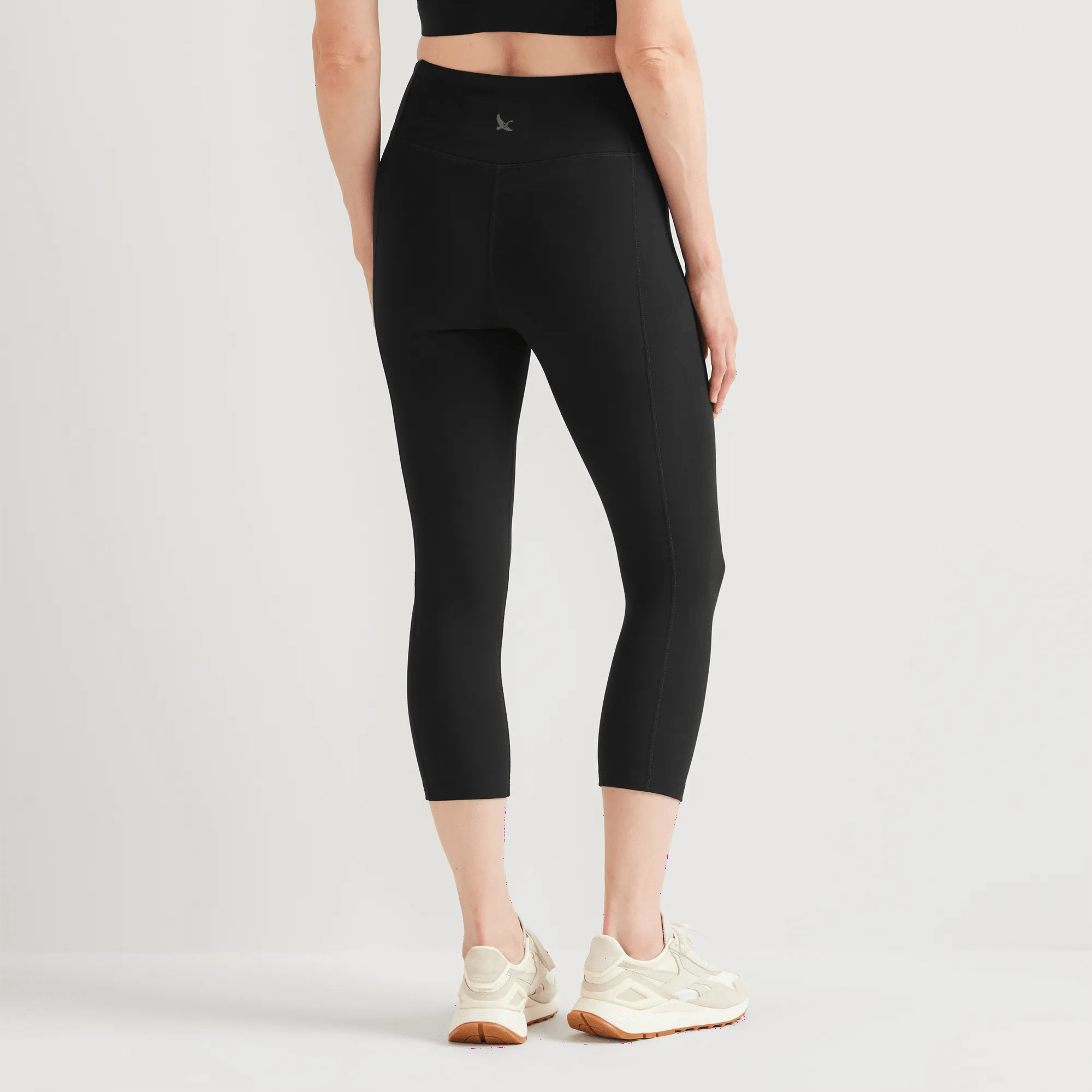 Women's Train Ascent 2.0 High-Rise Capri Leggings - Image 2